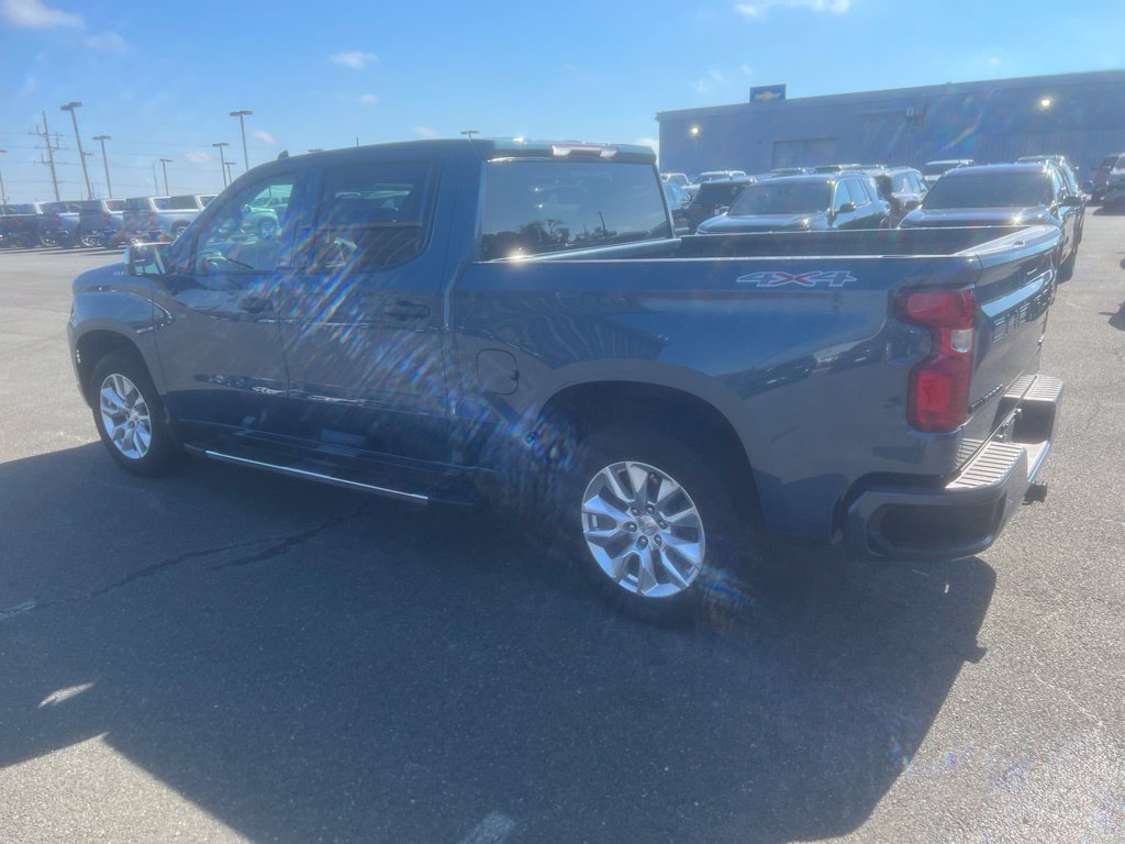 Used 2024 Chevrolet Silverado 1500 Custom AWD/4WD image 2