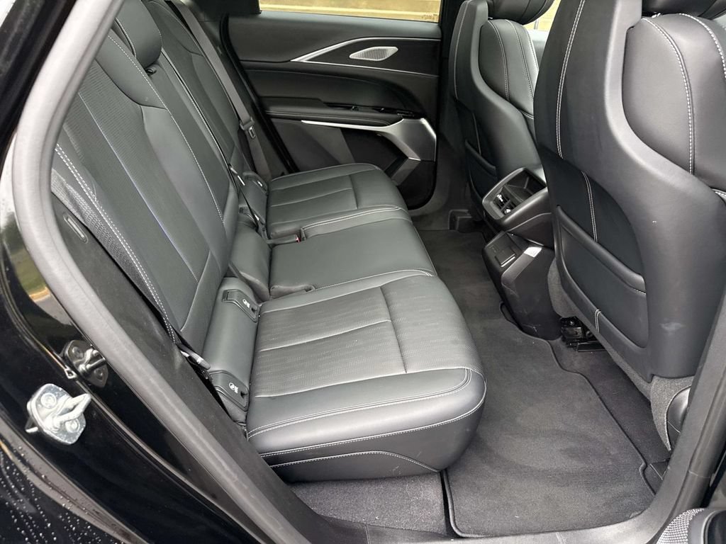 Certified 2024 Cadillac Lyriq Sport AWD/4WD image 11