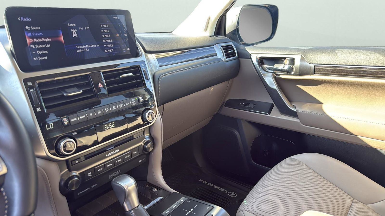 Used 2023 Lexus GX 460 Premium image 20