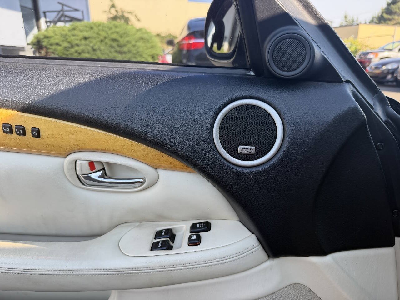 Used 2005 Lexus SC 430 Convertible RWD image 17