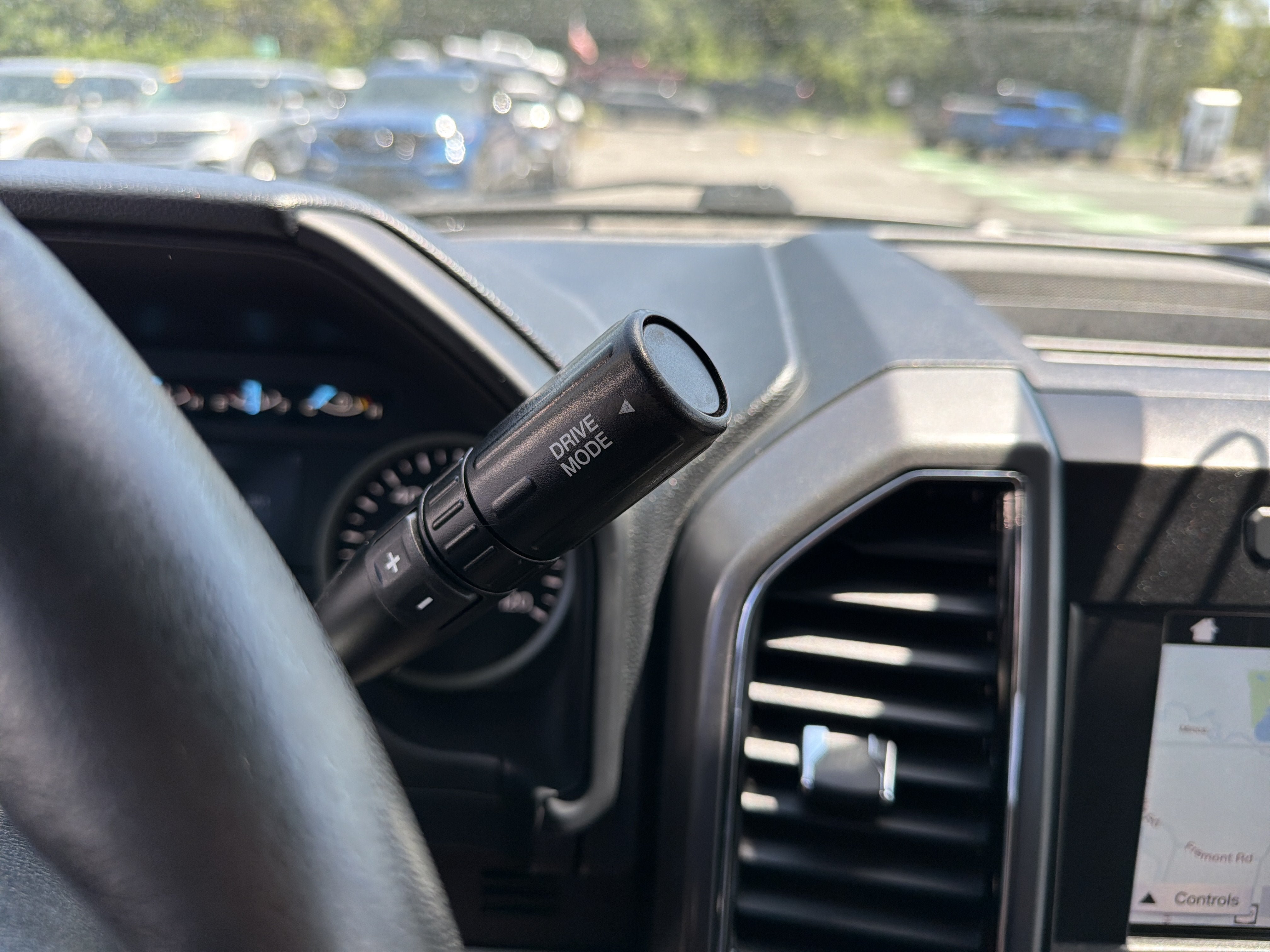 Used 2019 Ford F150 XLT w/ Equipment Group 302A Luxury AWD/4WD image 19