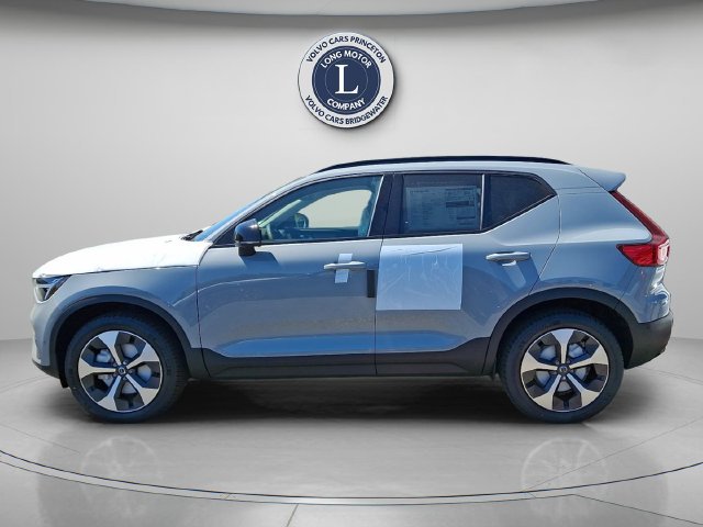 New 2026 Volvo XC40 B5 Plus w/ Protection Package Premier AWD/4WD image 2