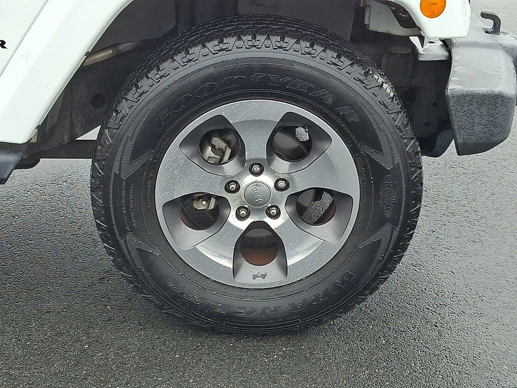 Used 2013 Jeep Wrangler Sahara w/ Dual Top Group image 8