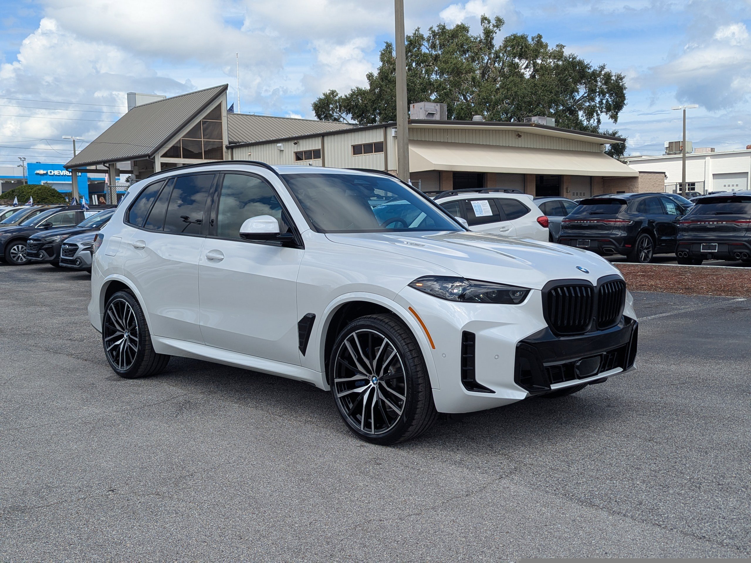 New 2026 BMW X5 xDrive40i w/ M Sport Package image 2