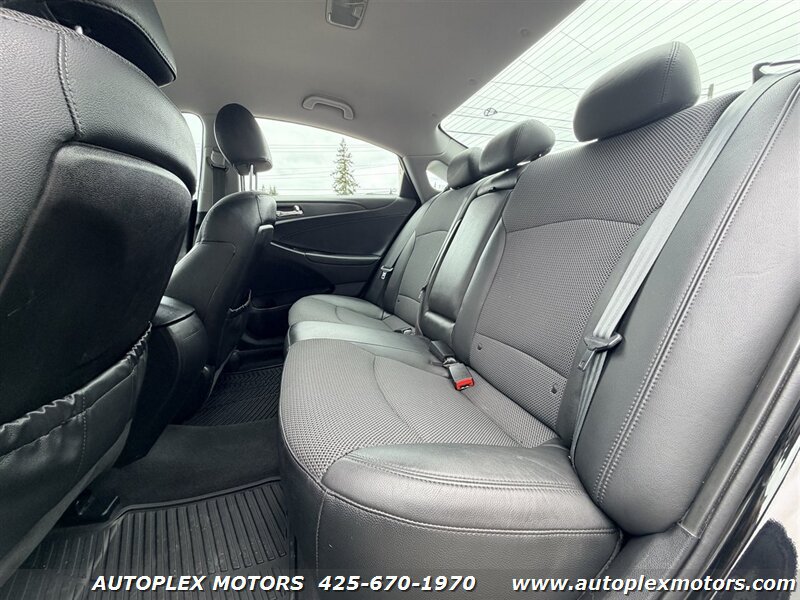 Used 2012 Hyundai Sonata SE FWD image 12