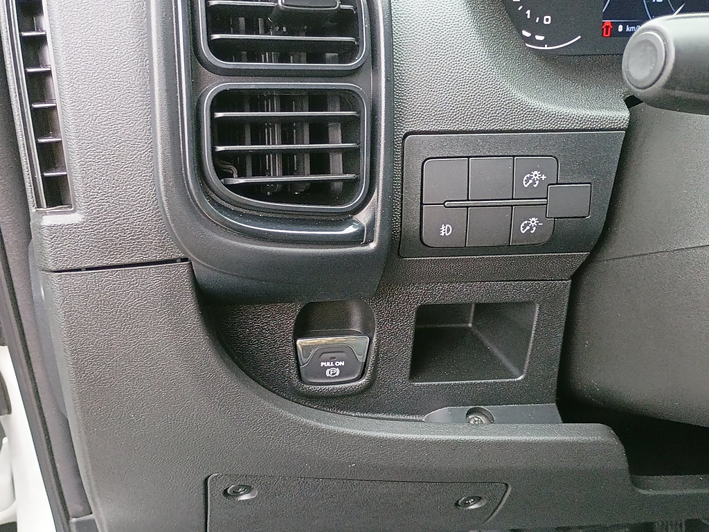 Used 2025 RAM ProMaster 2500 w/ U-Haul Equipment Group FWD image 18