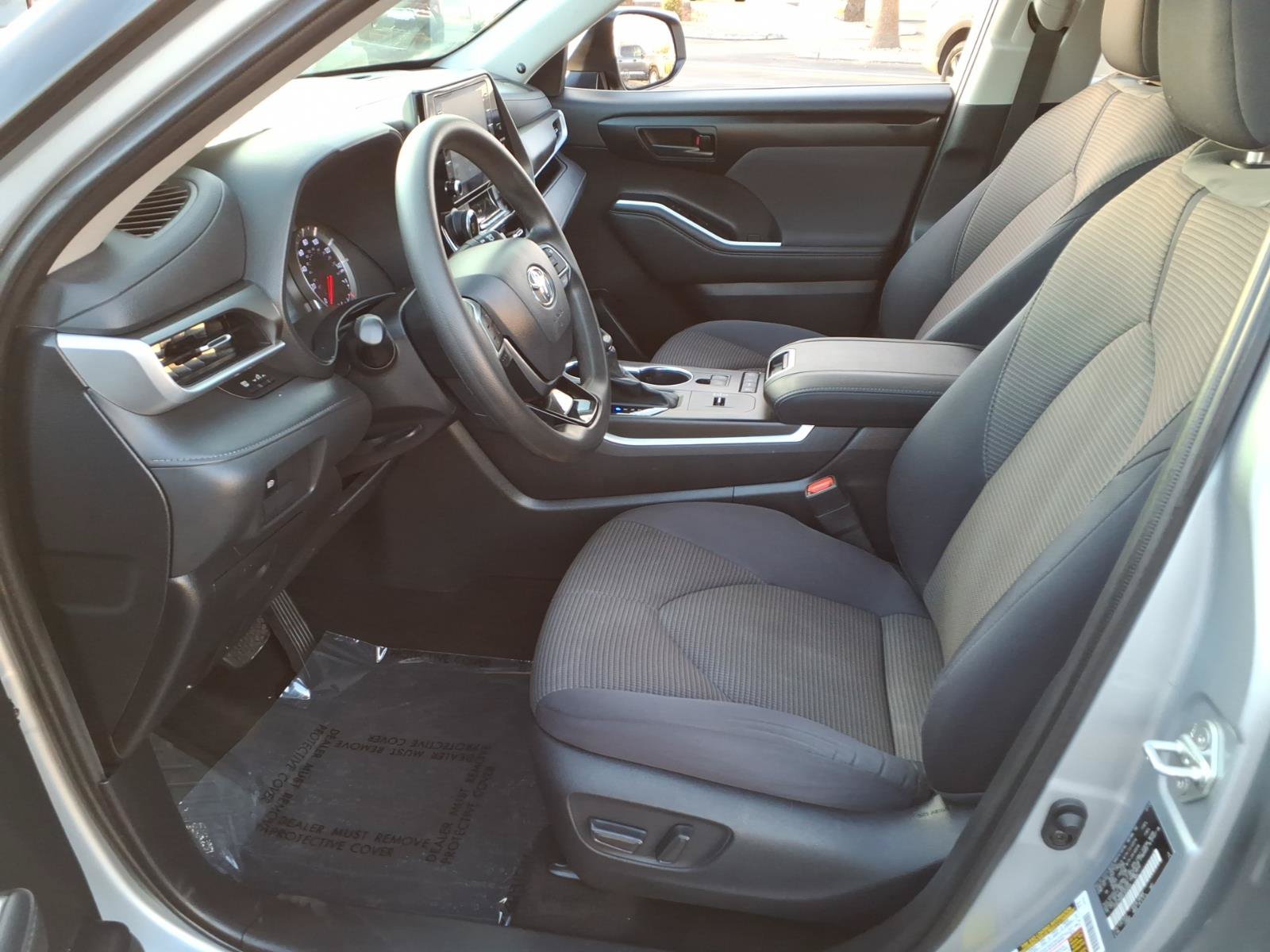 Certified 2020 Toyota Highlander L FWD image 15