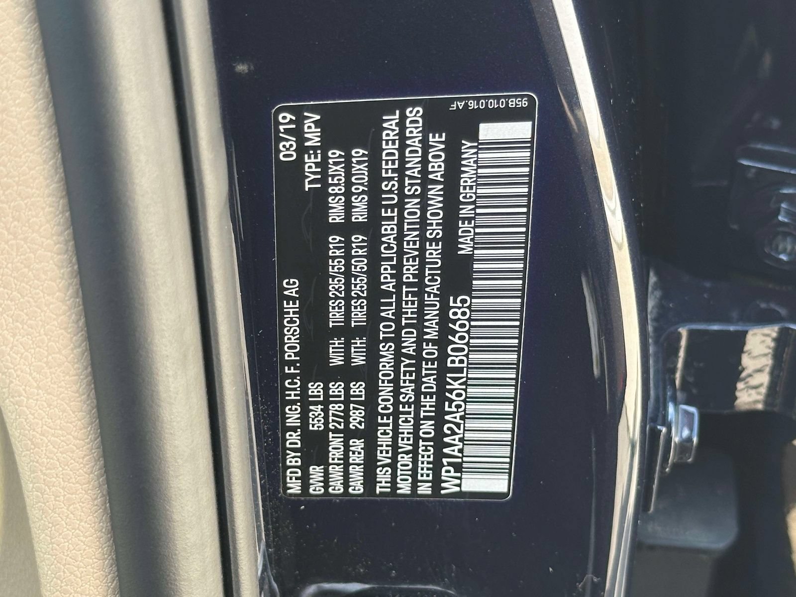 Used 2019 Porsche Macan AWD/4WD image 24