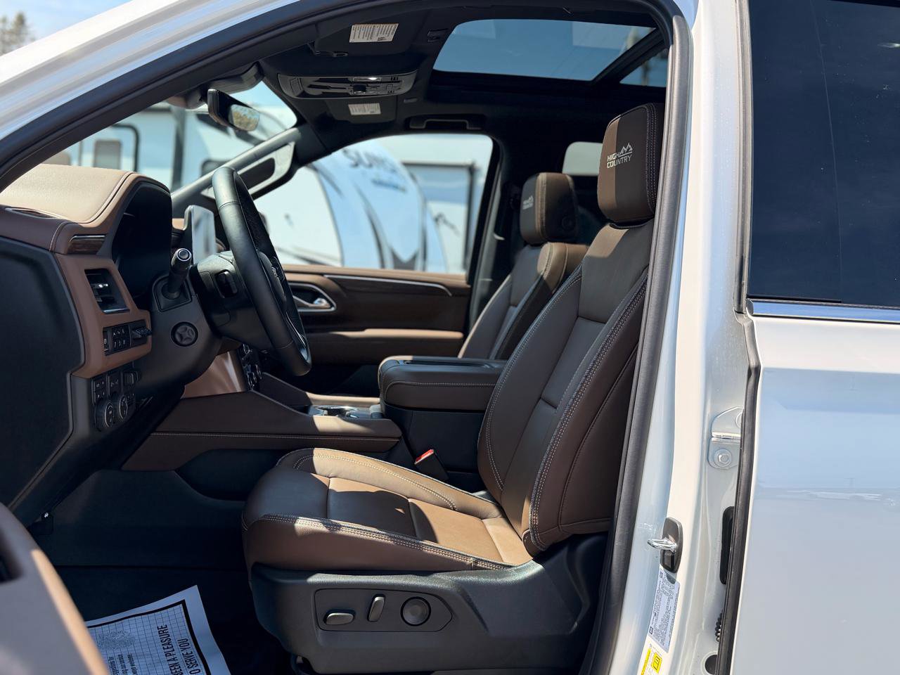 Used 2024 Chevrolet Tahoe High Country AWD/4WD image 11