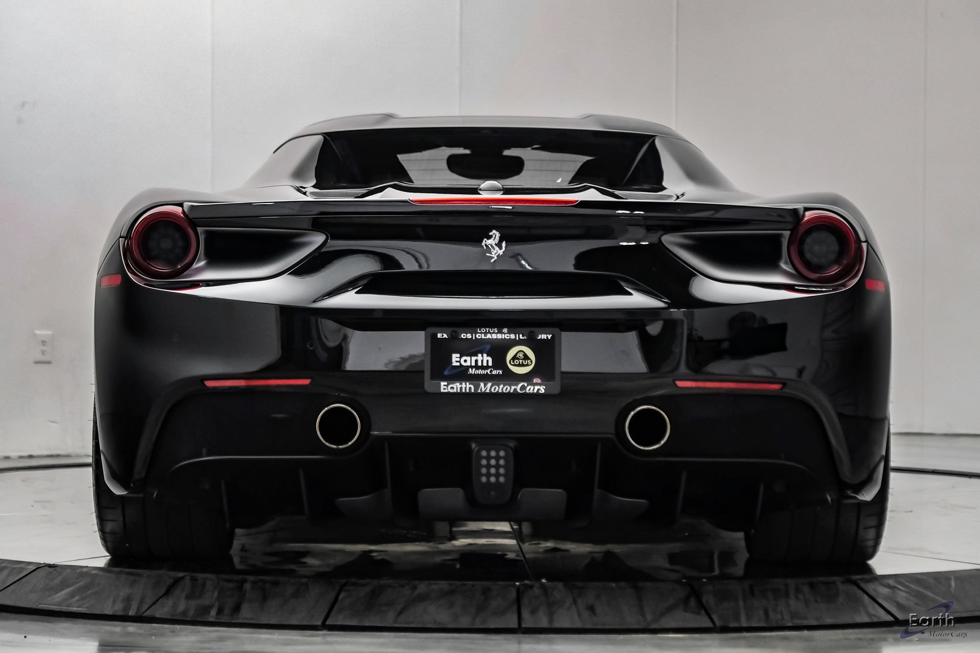 Used 2018 Ferrari 488 Spider RWD image 16