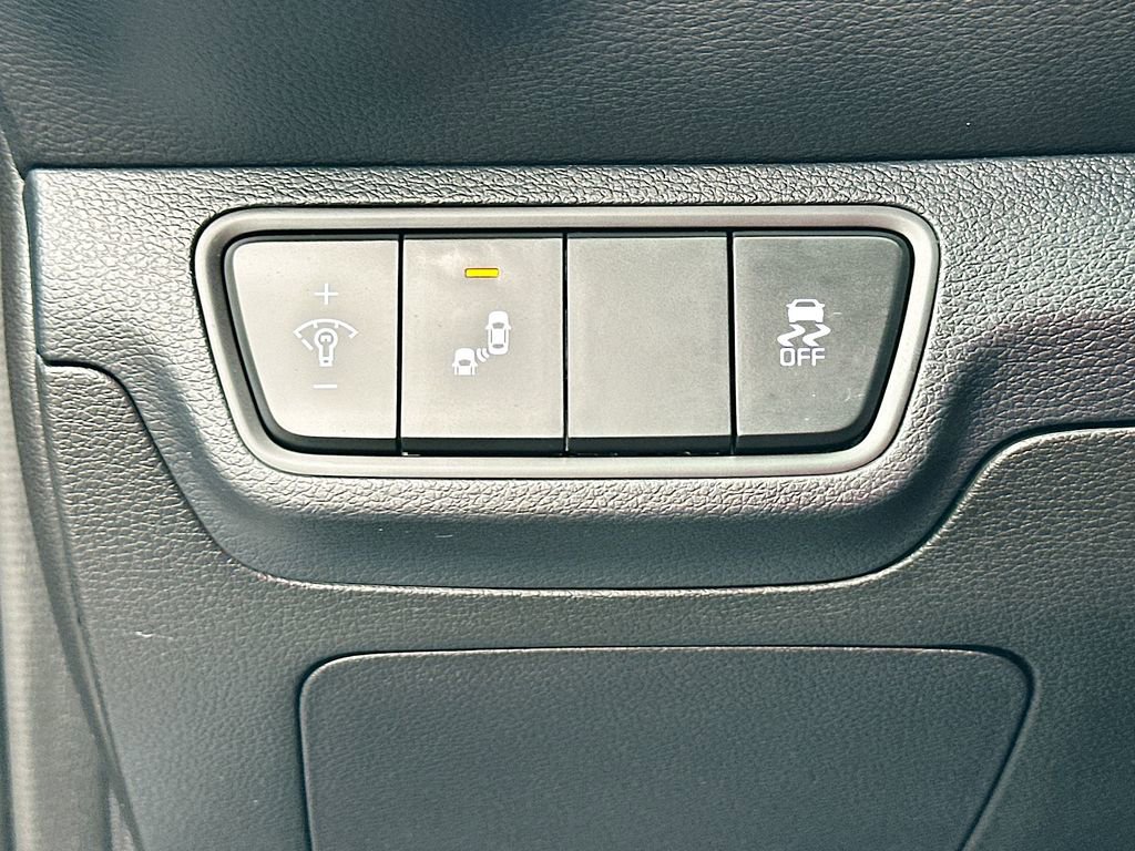 Used 2023 Kia Forte GT-Line w/ GT-Line Technology Package image 11