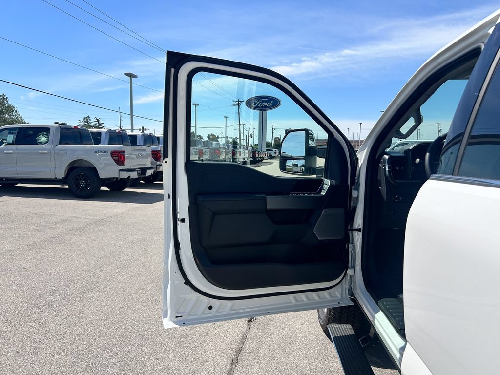 New 2026 Ford F250 Lariat w/ Lariat Ultimate Package AWD/4WD image 12