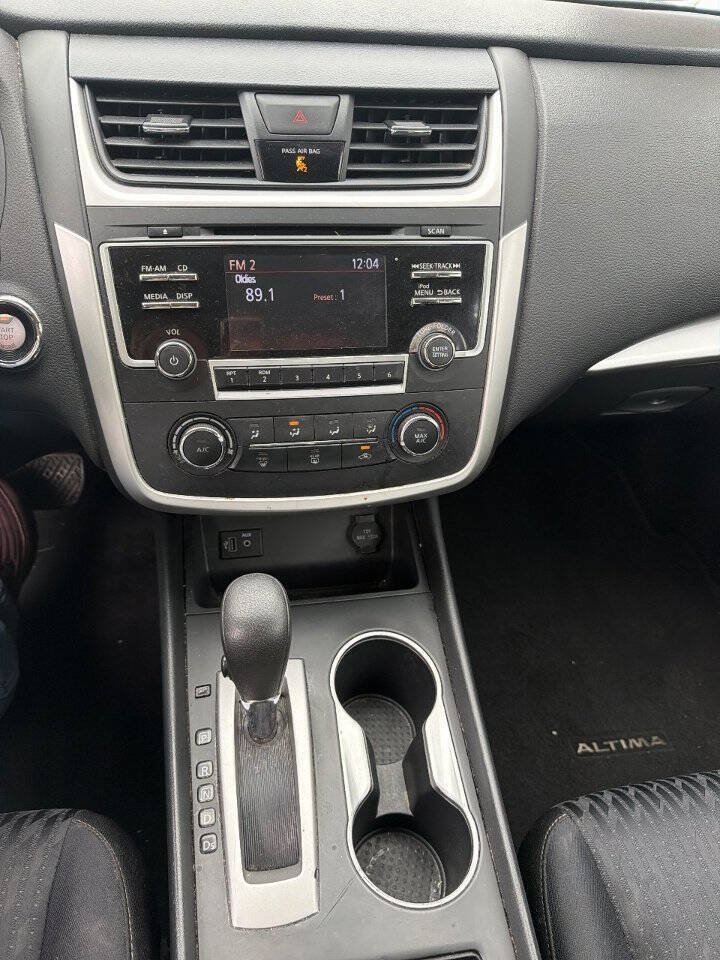 Used 2017 Nissan Altima 2.5 S w/ Power Driver Seat Package FWD image 9