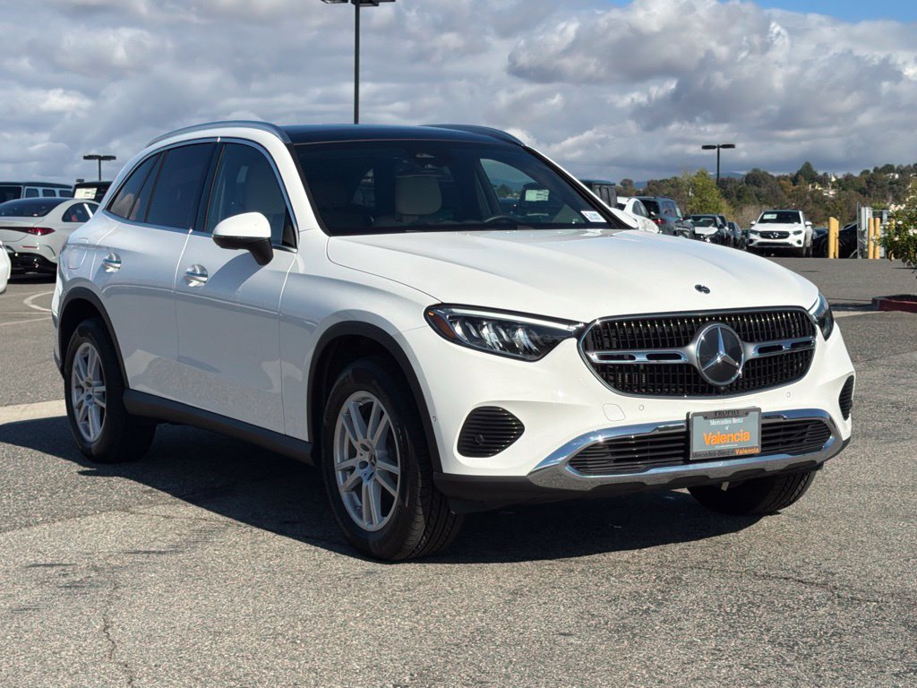 Certified 2026 Mercedes-Benz GLC 300 image 4