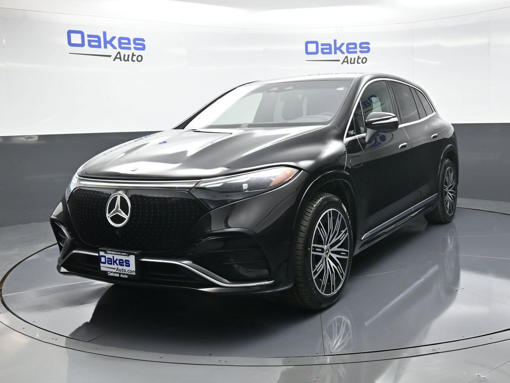 Used 2023 Mercedes-Benz EQS 580 4MATIC SUV image 4