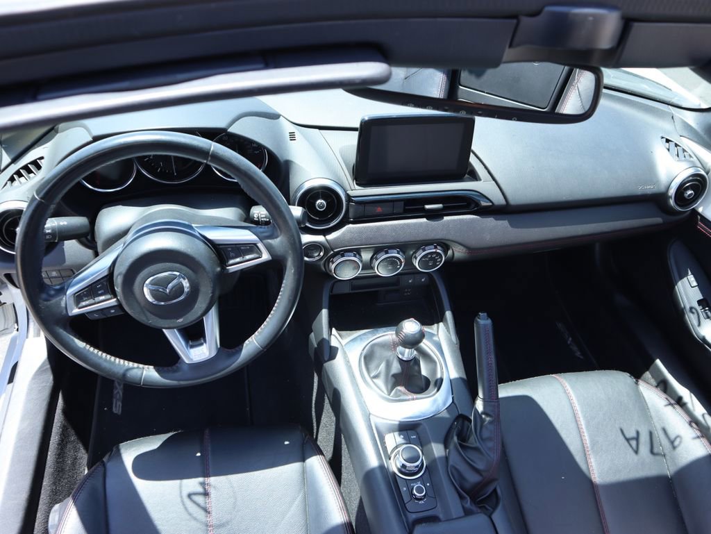 Used 2019 MAZDA MX-5 Miata Grand Touring w/ GT-S Package RWD image 7