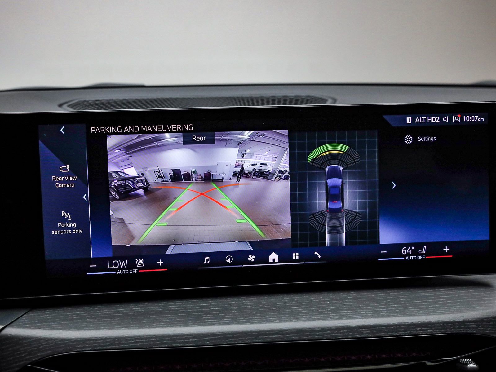 Certified 2025 BMW 330i xDrive 330i xDrive image 25