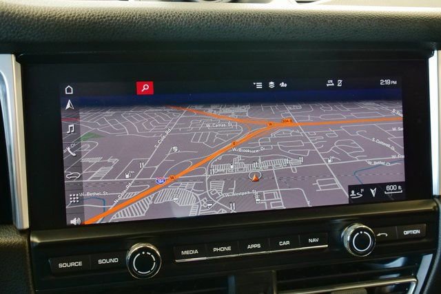 Used 2021 Porsche Macan image 22