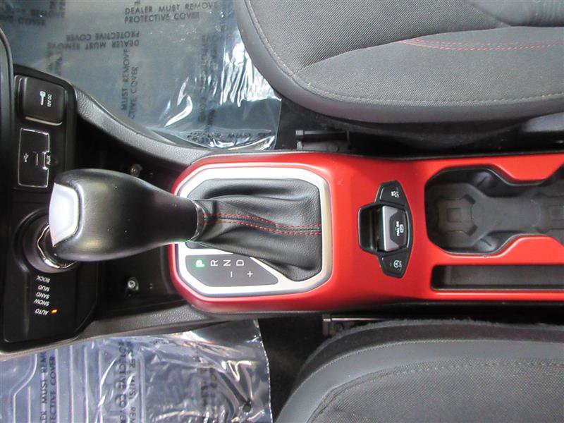 Used 2021 Jeep Renegade Trailhawk w/ Trailer Tow Group image 16