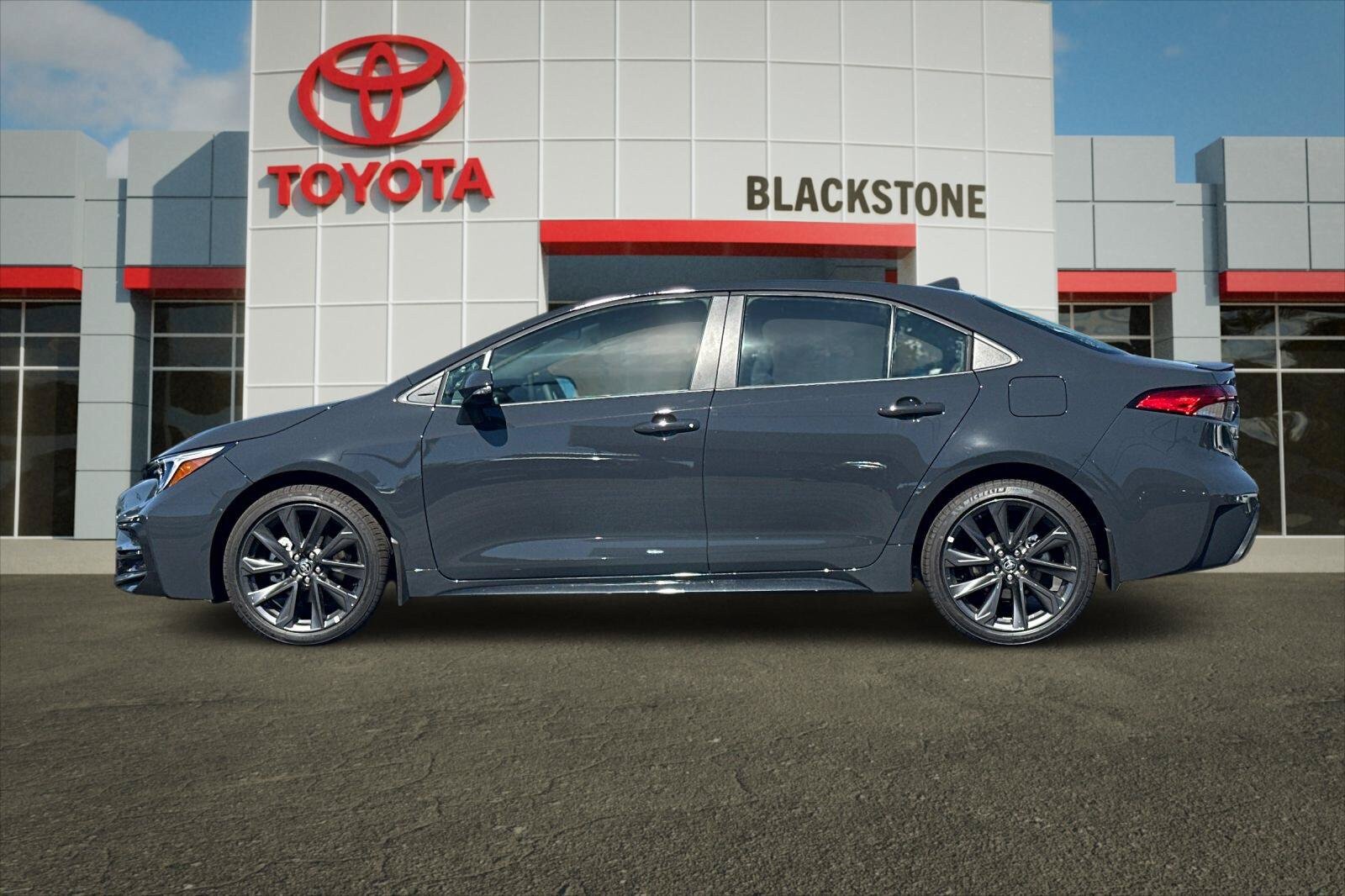 Certified 2026 Toyota Corolla SE FWD image 6