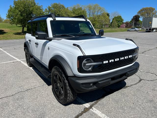 Used 2025 Ford Bronco Outer Banks AWD/4WD image 2