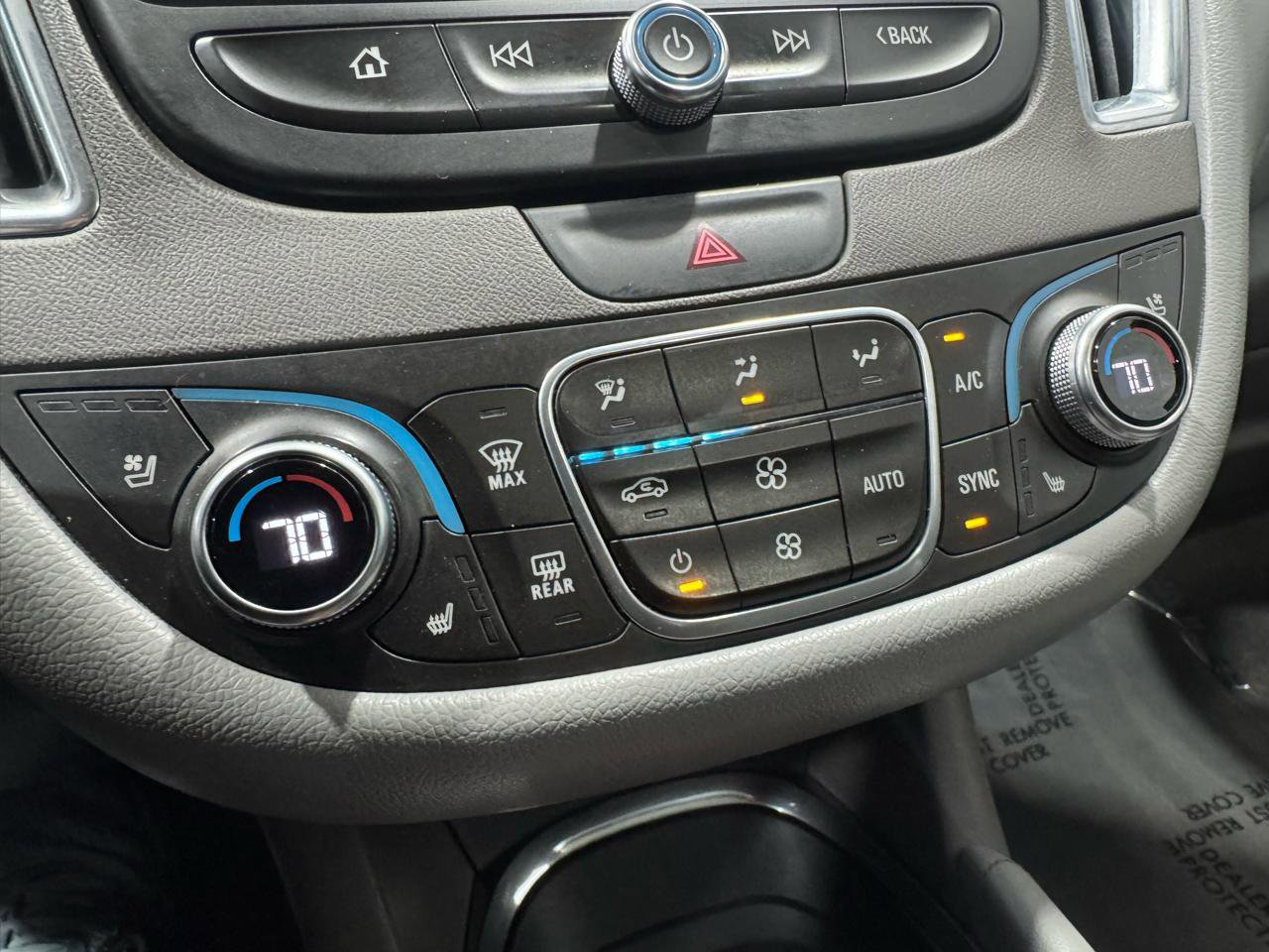 Used 2018 Chevrolet Malibu Premier w/ Premier Sun and Wheel Package FWD image 39