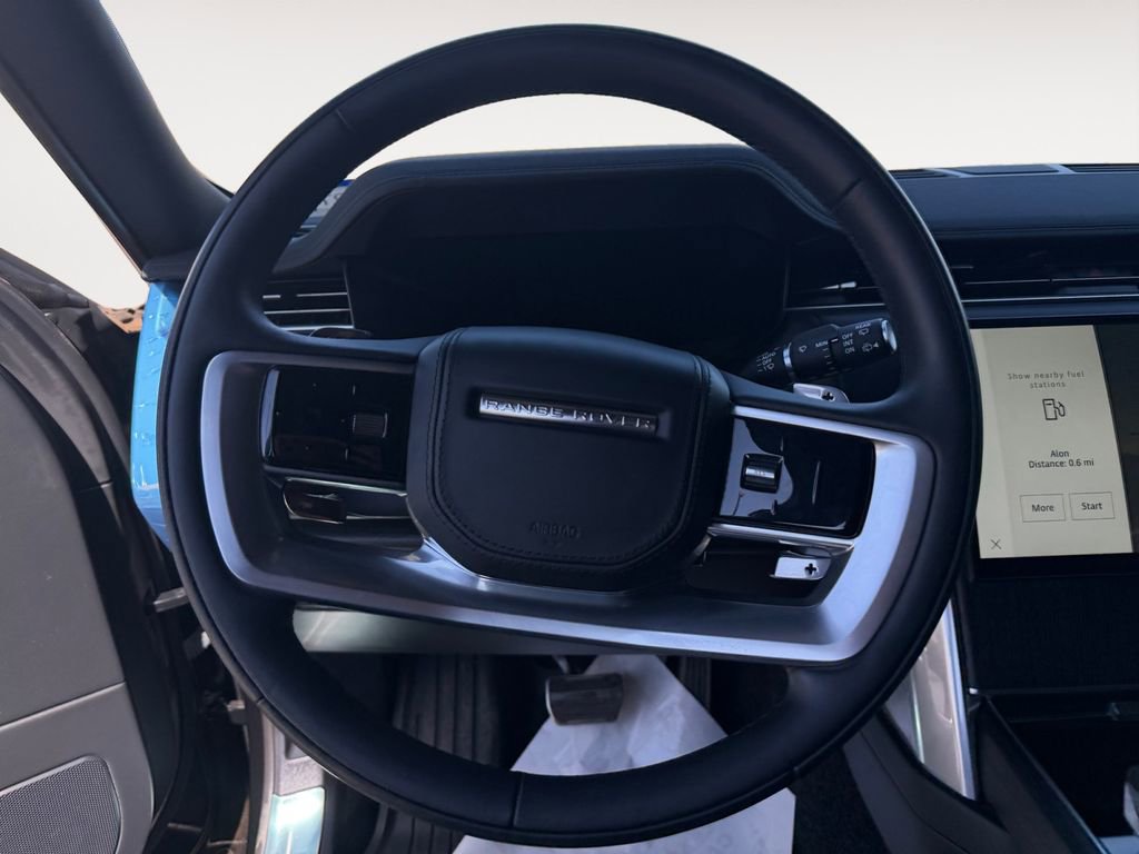 Used 2025 Land Rover Range Rover Long Wheelbase SE image 20