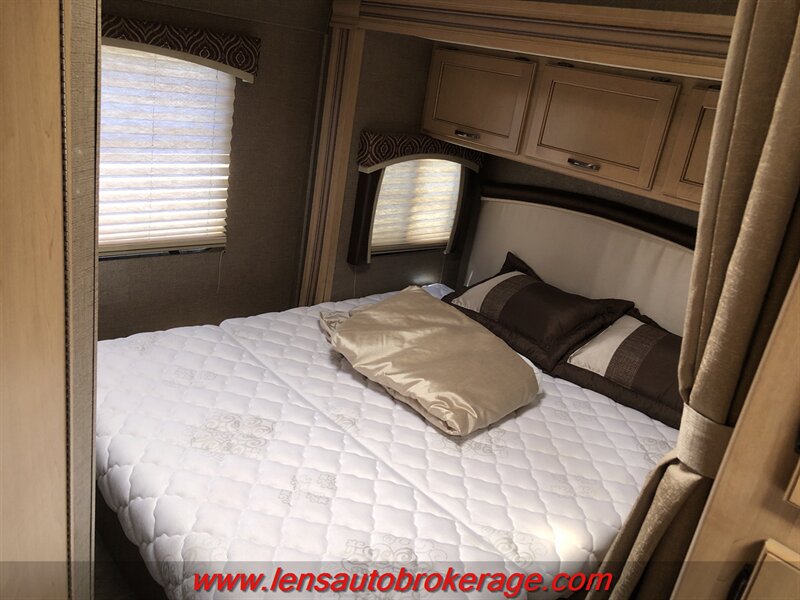 Used 2018 Ford E-350 and Econoline 350 Super Duty w/ Motorhome Prep Package RWD image 23