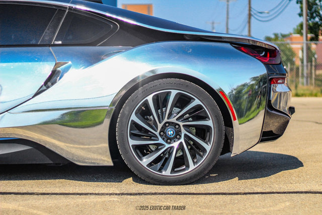 Used 2016 BMW i8 image 5