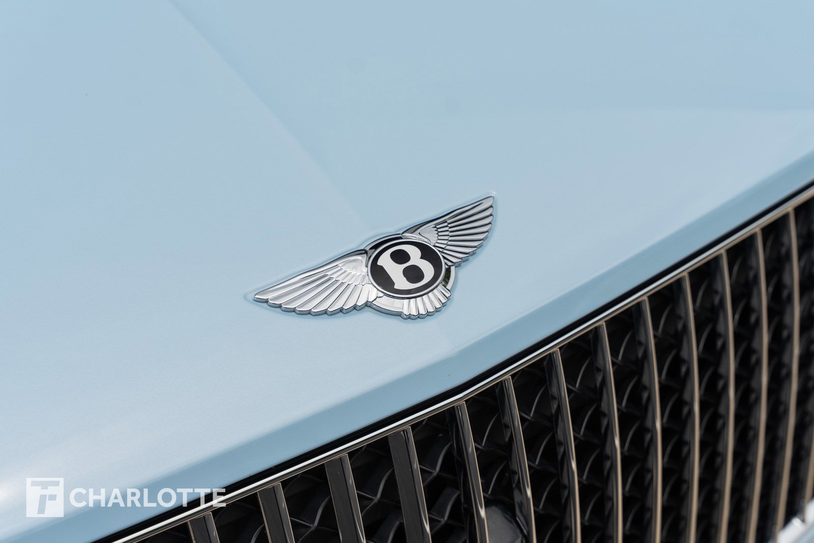 Used 2023 Bentley Bentayga Extended Wheelbase image 5