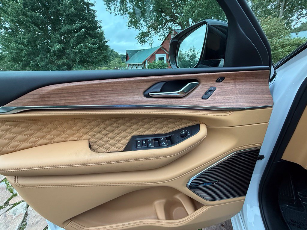 New 2027 Jeep Grand Cherokee Summit AWD/4WD image 7