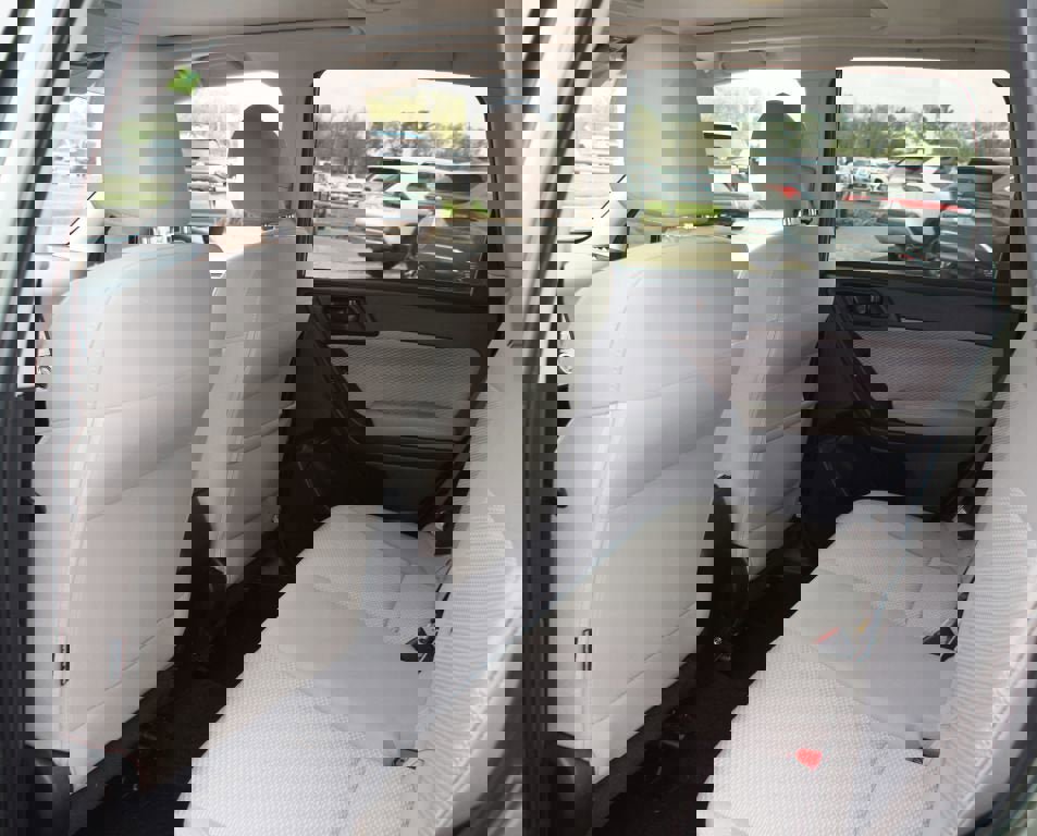 Used 2017 Subaru Forester 2.5i Premium image 11