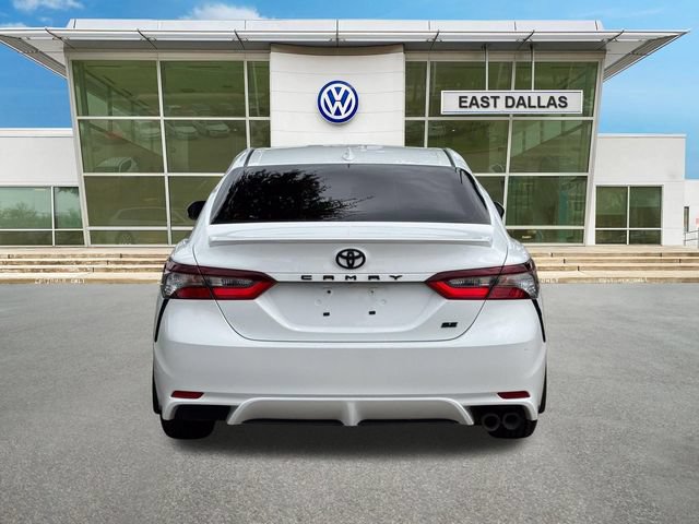 Used 2023 Toyota Camry SE w/ Convenience Package FWD image 4