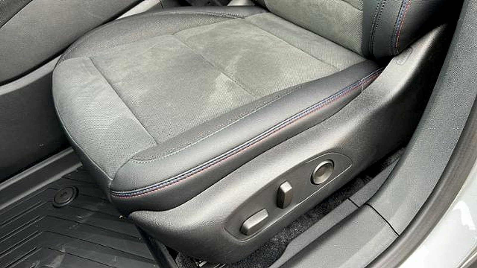 New 2026 Chevrolet Blazer EV RS w/ Super Cruise Package image 17