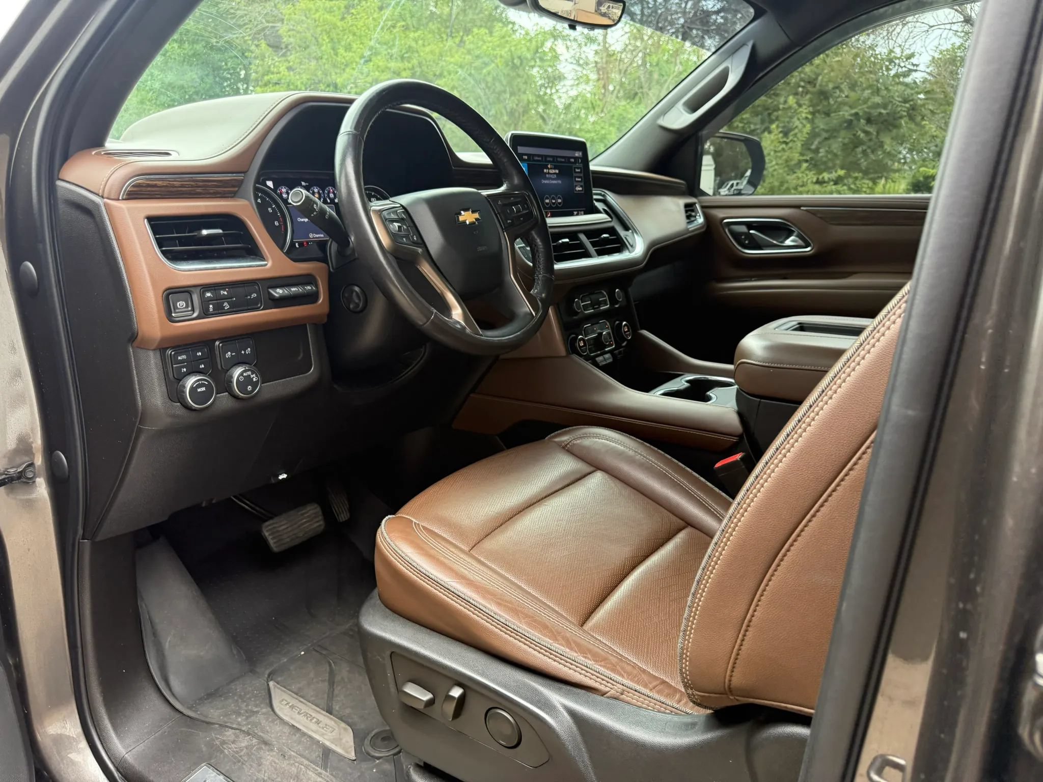 Used 2021 Chevrolet Tahoe High Country AWD/4WD image 18