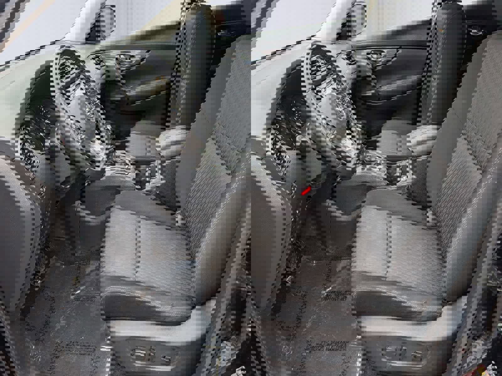 Used 2019 Nissan Rogue SV image 14