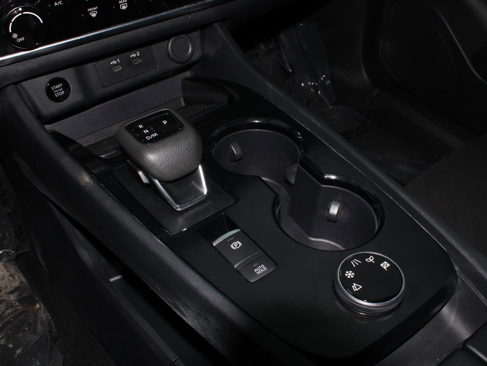 Used 2024 Nissan Rogue S image 15