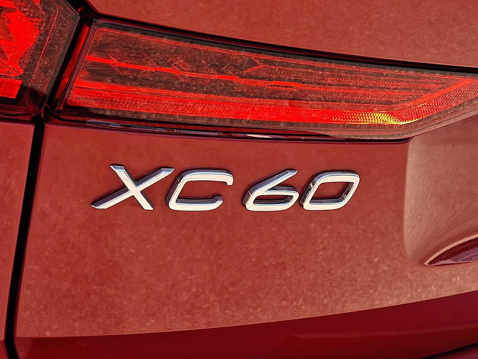 Certified 2025 Volvo XC60 B5 Ultra AWD/4WD image 29