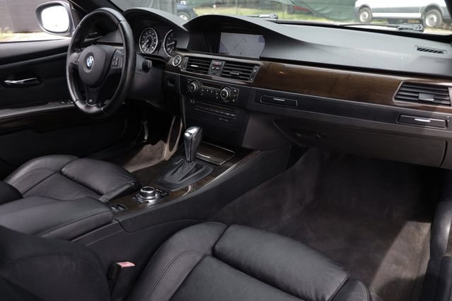 Used 2013 BMW 335i Convertible RWD image 19