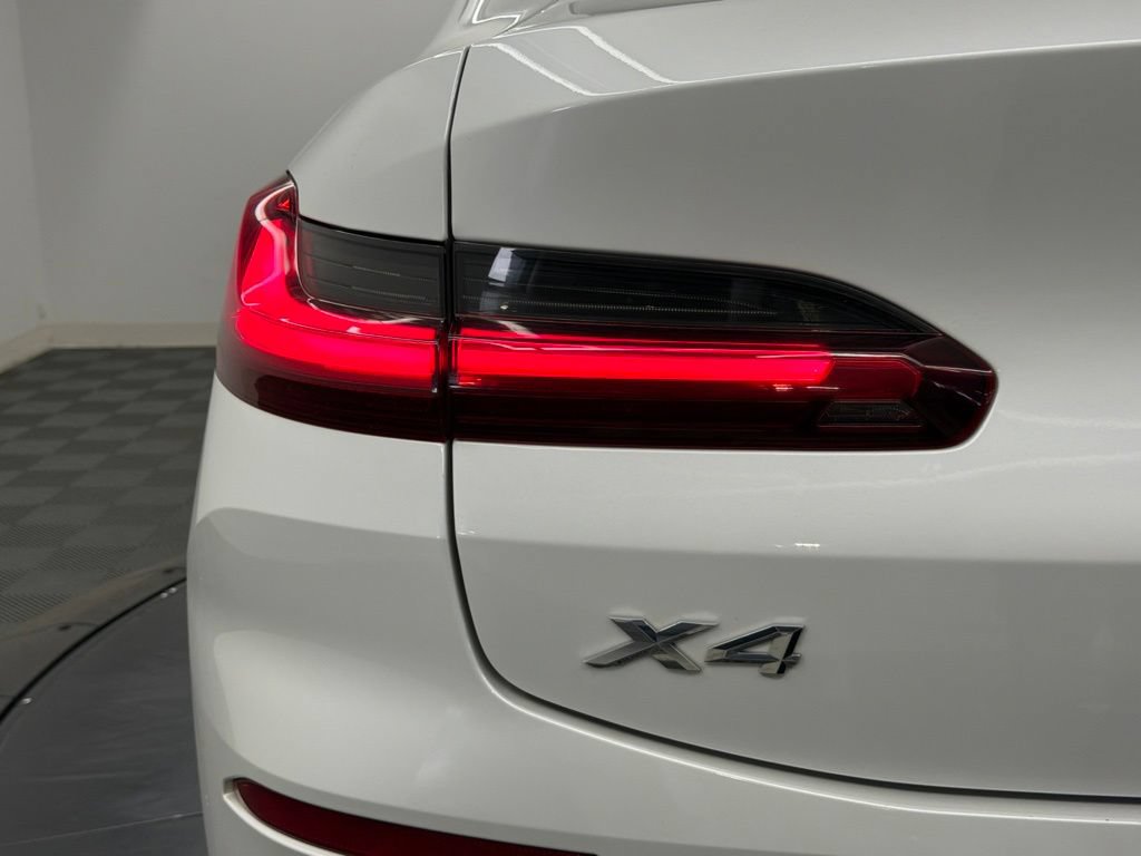 Used 2023 BMW X4 xDrive30i w/ Parking Assistance Package AWD/4WD image 13