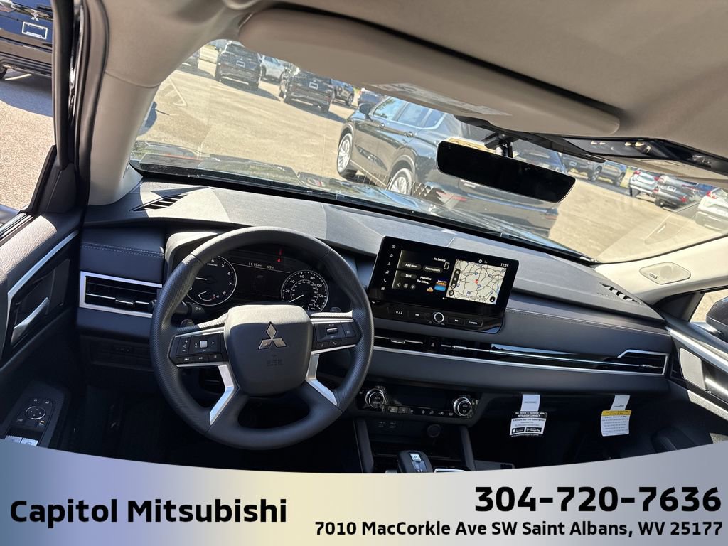 New 2025 Mitsubishi Outlander ES image 15