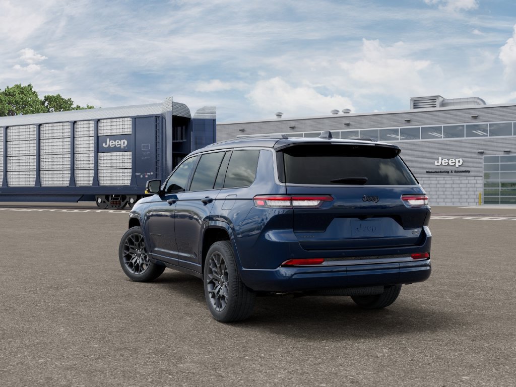 New 2027 Jeep Grand Cherokee L Summit AWD/4WD image 3