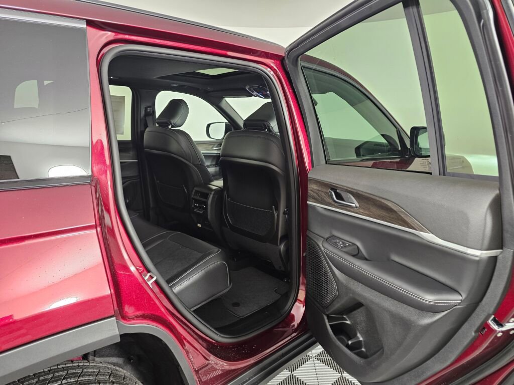 New 2026 Jeep Grand Cherokee Altitude image 34