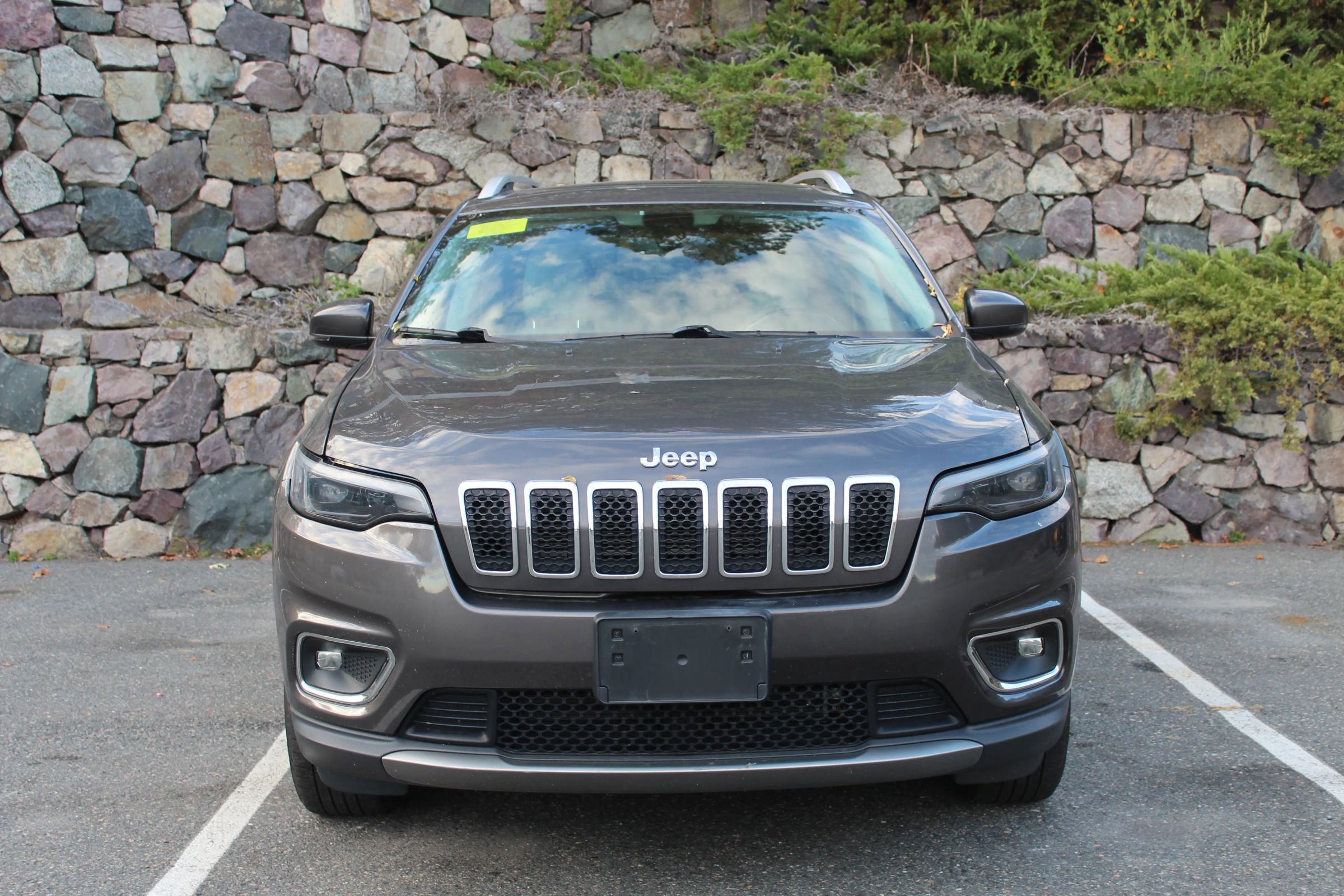 Used 2019 Jeep Cherokee Limited image 3