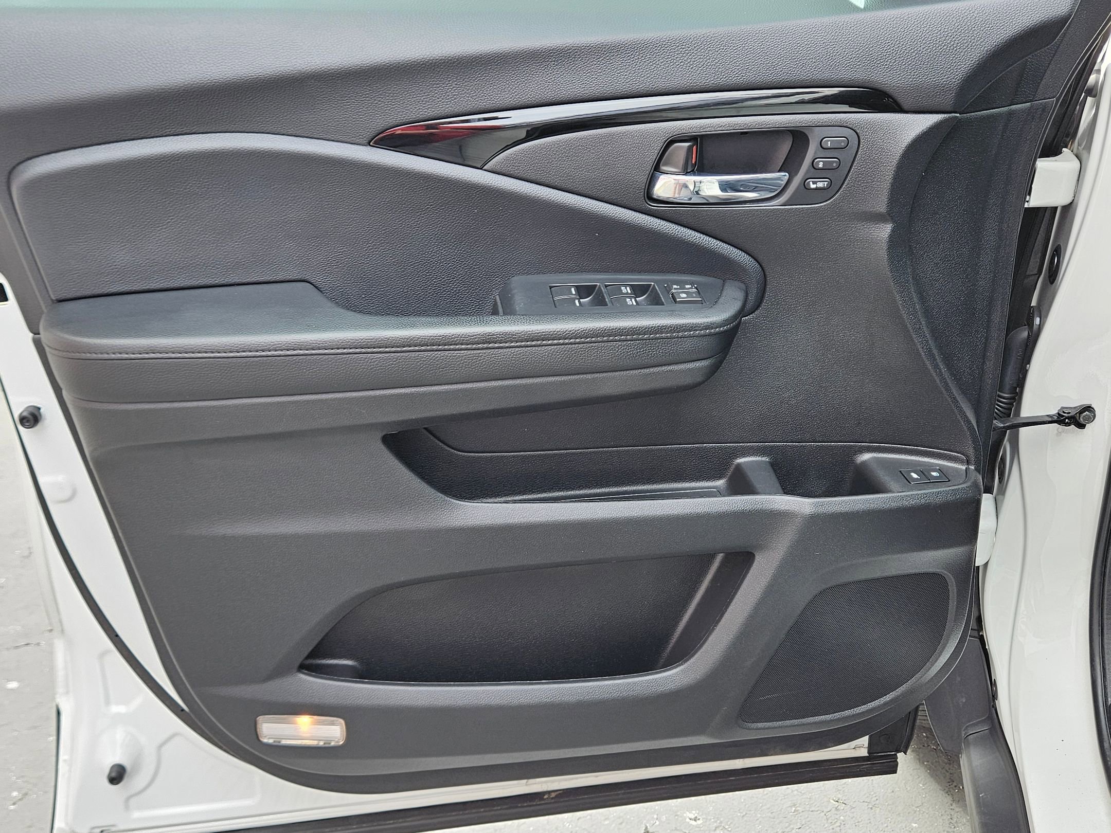 Used 2021 Honda Passport Touring image 17