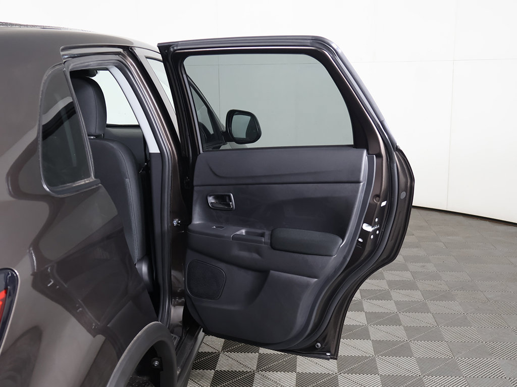 New 2027 Mitsubishi Outlander Sport LE AWD/4WD image 18
