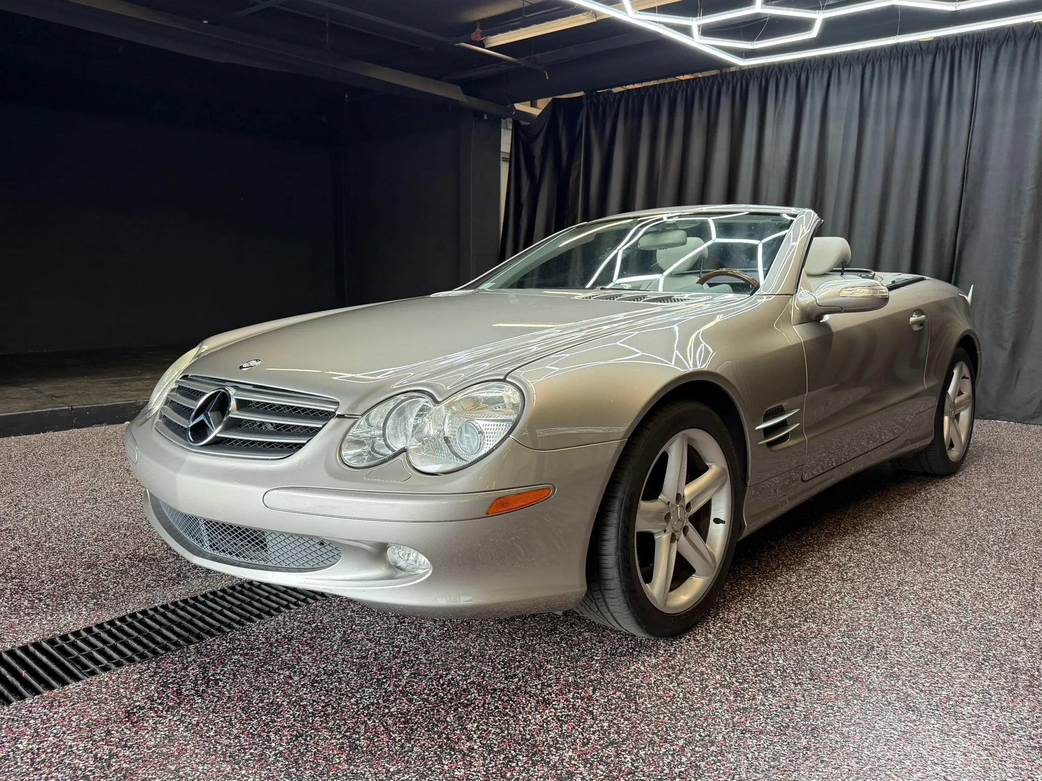 Used 2005 Mercedes-Benz SL 500 image 5