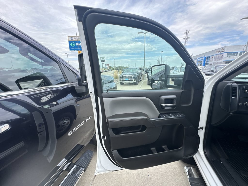 Used 2018 Chevrolet Silverado 3500 W/T w/ WT Convenience Package AWD/4WD image 23