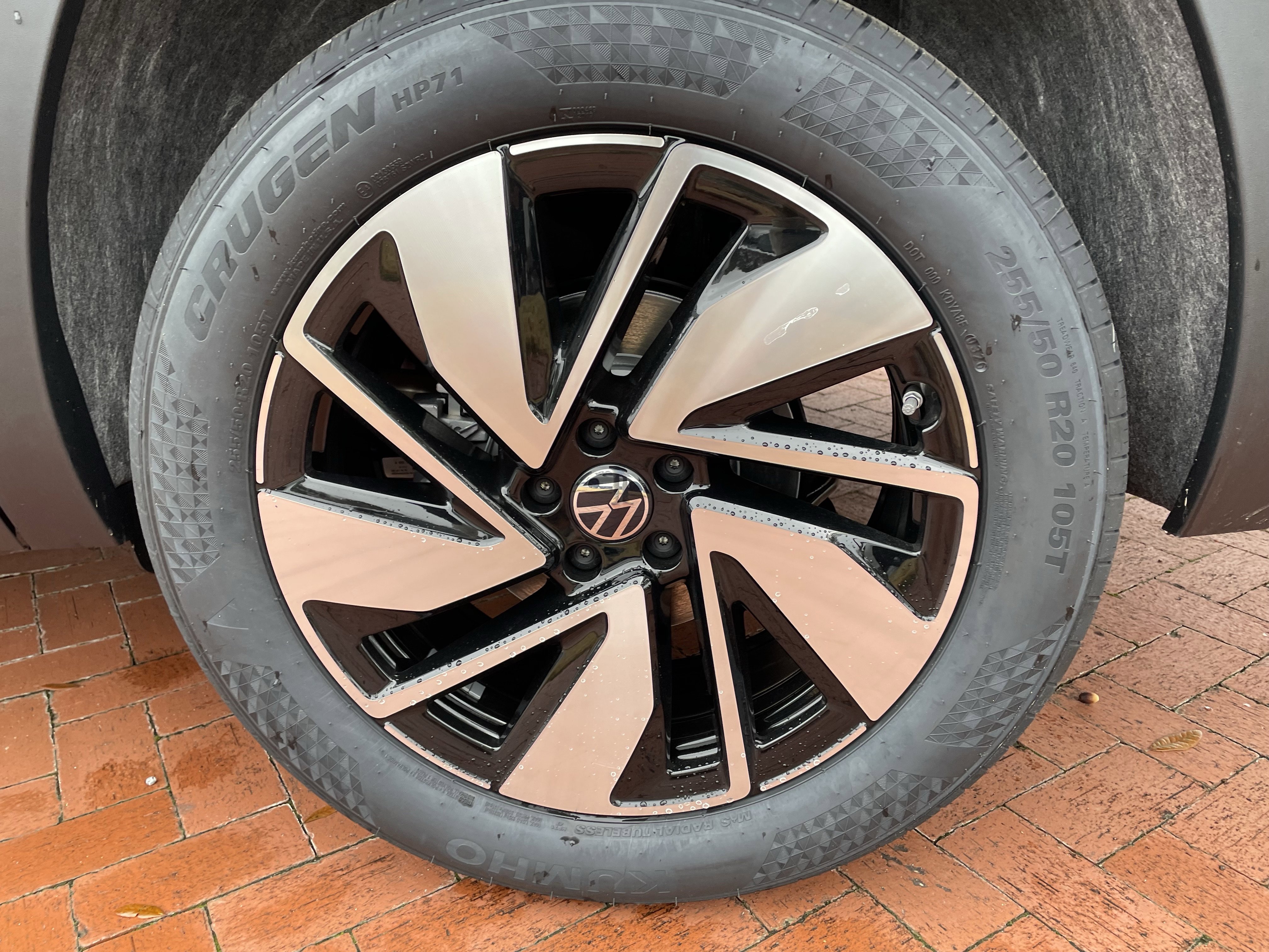 New 2026 Volkswagen Atlas SE image 8
