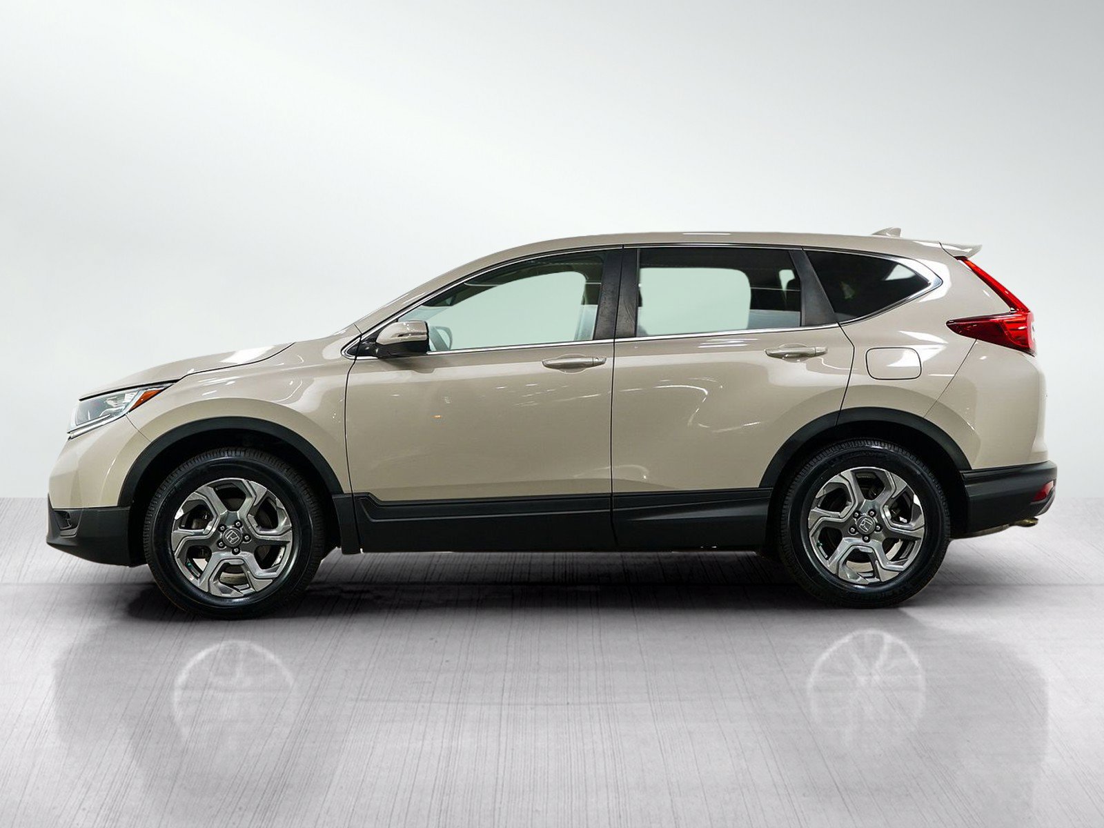 Used 2017 Honda CR-V EX image 2